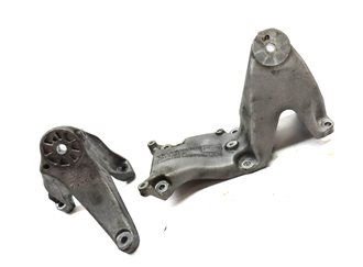 Thumbnail 3: 2011 PORSCHE CAYENNE (958) 3.0L HYBRID (M06.EC) ENGINE MOUNT BRACKET SET/2