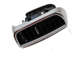 Thumbnail 3: 2011 PORSCHE CAYENNE HYBRID (958) FRONT CENTER LEFT DASH HEAT AC AIR VENT