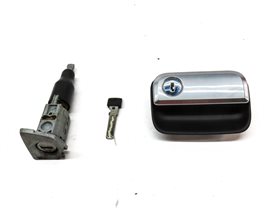 Thumbnail 2: 2011 PORSCHE CAYENNE HYBRID (958) FRONT LEFT DRIVER DOOR GLOVEBOX LOCK KEY SET/3