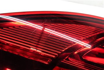 Thumbnail 7: 2011-2014 PORSCHE CAYENNE (958) RIGHT PASSENGER OUTER TAILLIGHT BRAKE LIGHT LAMP