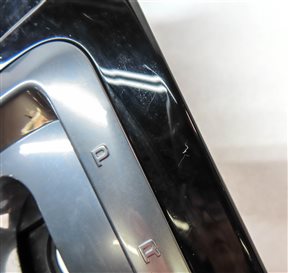 Thumbnail 10: 2011 PORSCHE CAYENNE HYBRID (958) FRONT CENTER SHIFT INDICATOR TRIM PANEL