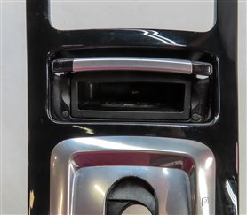 Thumbnail 9: 2011 PORSCHE CAYENNE HYBRID (958) FRONT CENTER SHIFT INDICATOR TRIM PANEL