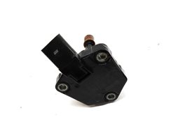 Thumbnail 3: 2017 AUDI Q5 (B8 8R) 3.0L (CTUC) ENGINE MOTOR OIL LEVEL SENSOR