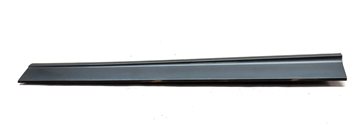 Thumbnail 4: 13-17 AUDI Q5 B8 8R FRONT RIGHT PASSENGER LOWER DOOR MOULDING TRIM PANEL (Gray)