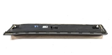 Thumbnail 5: 13-17 AUDI Q5 (B8 8R) REAR LEFT DOOR EXTERIOR LOWER MOULDING RUNNER TRIM (Gray)