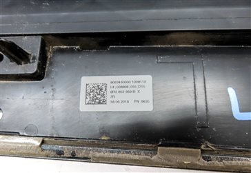 Thumbnail 7: 13-17 AUDI Q5 (B8 8R) REAR LEFT DOOR EXTERIOR LOWER MOULDING RUNNER TRIM (Gray)