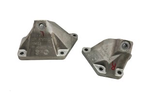 Thumbnail 1: 14 BMW 650i GRAN COUPE F06 4.4 TURBO N63 FRONT ENGINE MOTOR MOUNT BRACKET SET/2