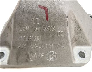 Thumbnail 6: 14 BMW 650i GRAN COUPE F06 4.4 TURBO N63 FRONT ENGINE MOTOR MOUNT BRACKET SET/2