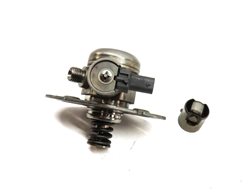12-19 BMW 5 6 7 M5 M6 X5 X6 (F06 F10 F15 F16 F85) 4.4L HIGH PRESSURE FUEL PUMP