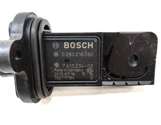 Thumbnail 6: 13-19 BMW 550i 550iGT 650i 750i X5 X5M X6 X6M - 4.4L ENGINE MASS AIR FLOW SENSOR