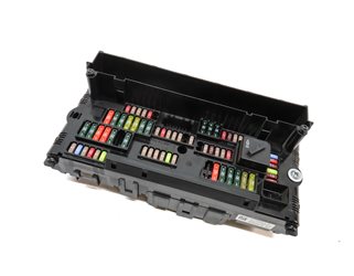 14 BMW 650i GRAN COUPE (F06) 4.4L TURBO (N63) FRONT POWER DISTRIBUTION FUSE BOX