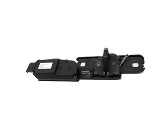 Thumbnail 2: 2014 AUDI Q5 (B8 8R) REAR TAILGATE TAILGATE LID HATCH LATCH STRIKER PLATE
