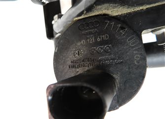 Thumbnail 8: 2014 AUDI Q5 (B8 8R) 2.0L HYBRID (CHJA) ENGINE WATER PUMP BRACKET w/3 PUMPS