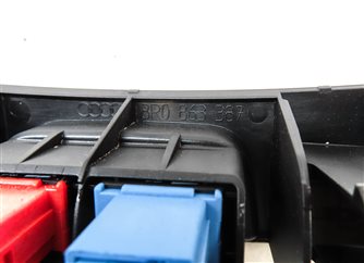 Thumbnail 5: 2014 AUDI Q5 (B8 8R) FRONT CENTER CONSOLE CUPHOLDER HOT/COLD CONTROL SWITCH