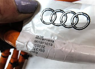 Thumbnail 8: 2014 AUDI Q5 (B8 8R) 2.0L HYBRID (CHJA) ENGINE HIGH VOLTAGE CABLES w/HOUSING