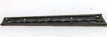 Thumbnail 6: 13-17 AUDI Q5 B8 8R FRONT RIGHT PASSENGER LOWER DOOR MOULDING TRIM PANEL (White)