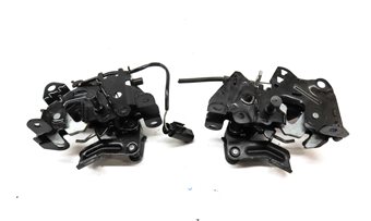 Thumbnail 2: 2011 BMW 740i (F02) FRONT LEFT & RIGHT LOWER HOOD BONNET LOCK LATCH SET/2