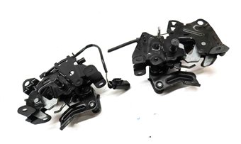 Thumbnail 3: 2011 BMW 740i (F02) FRONT LEFT & RIGHT LOWER HOOD BONNET LOCK LATCH SET/2