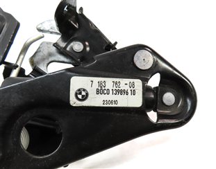 Thumbnail 9: 2011 BMW 740i (F02) FRONT LEFT & RIGHT LOWER HOOD BONNET LOCK LATCH SET/2