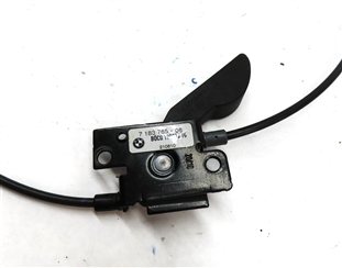 Thumbnail 10: 2011 BMW 740i (F02) FRONT LEFT & RIGHT UPPER HOOD BONNET LOCK LATCH SET/2