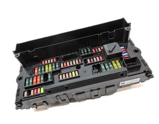 Thumbnail 3: 2011 BMW 740i (F02) 3.0L TURBO (N54) ENGINE FRONT POWER DISTRIBUITION FUSE BOX