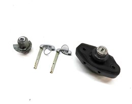 11 BMW 740i (F02) FRONT LEFT DRIVER DOOR & TRUNK LOCK CYLINDER w/2 SKELETON KEY