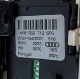 Thumbnail 9: 2012 AUDI A8 (D4 4H) FRONT CENTER ROOF PRIMARY DOME LIGHT w/ BUTTONS (Black)