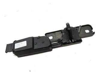 Thumbnail 3: 2011 AUDI Q7 (4L) REAR HATCH TRUNK LOCK LATCH STRIKER PLATE w/ ACTUATOR MOTOR