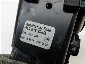 Thumbnail 7: 2011 AUDI Q7 (4L) REAR CENTER CONSOLE DUAL A/C HEATER AIR VENT (Black)
