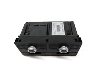Thumbnail 6: 2010-2012 AUDI Q7 (4L) REAR CONSOLE HEATER A/C TEMPERATURE CLIMATE CONTROL PANEL