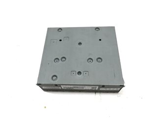 Thumbnail 4: 2011 AUDI Q7 (4L) STEREO AUDIO RADIO RECEIVER MODULE