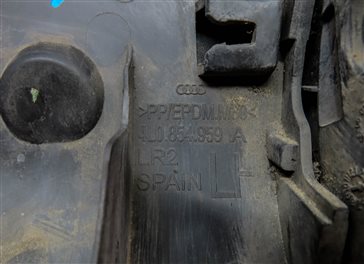 Thumbnail 6: 2011 AUDI Q7 (4L) FRONT LEFT DRIVER LOWER FENDER TRIM CAP MOULDING (Gray)