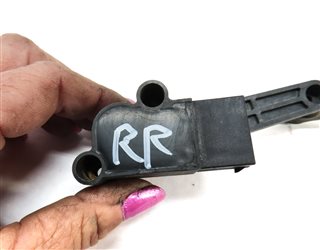 Thumbnail 5: 2010 LAND ROVER LR4 (L319) REAR RIGHT PASSENGER SUSPENSION HEIGHT LEVEL SENSOR