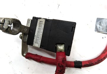 Thumbnail 7: 2010 LAND ROVER LR4 (L319) POSITIVE BATTERY CABLE POST TERMINAL w/ STARTER