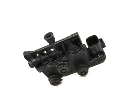 Thumbnail 3: 2010 LAND ROVER LR4 (L319) REAR AIR SUSPENSION PRESSURE RELIEF VALVE BLOCK