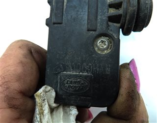 Thumbnail 6: 2010 LAND ROVER LR4 (L319) REAR AIR SUSPENSION PRESSURE RELIEF VALVE BLOCK