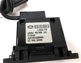 Thumbnail 6: 2010 LAND ROVER LR4 (L319) USB iPOD INTERFACE CONTROL PANEL w/HARNESS