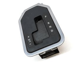 Thumbnail 3: 10 LAND ROVER LR4 (L319) FRONT CENTER CONSOLE SHIFT SHIFTER INDICATOR TRIM PANEL