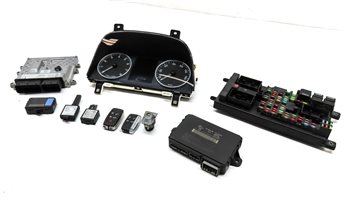 Thumbnail 1: 10 ROVER LR4 L319 5.0L NON SUPER ENGINE SPEEDOMETER ECM IMMOBILIZER MODULE SET