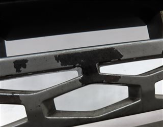 Thumbnail 8: 2010-2013 LAND ROVER LR4 - FRONT UPPER HOOD CENTER AIR VENT GRILLE (Black)