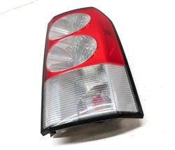 Thumbnail 3: 2010-2013 LAND ROVER LR4 - RIGHT PASSENGER REAR TAILLIGHT BRAKE LIGHT LAMP