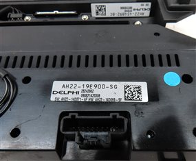 Thumbnail 6: 10-16 LAND ROVER LR4 - FRONT TEMPERATURE CLIMATE CONTROL PANEL (w/ HEATED SEAT)