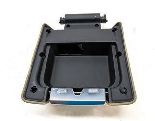 Thumbnail 6: 2010 LAND ROVER LR4 (L319) FRONT CENTER CONSOLE ARMREST LID COVER (Almond)