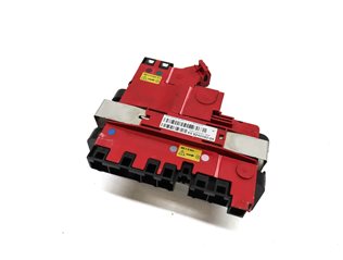 2015 BMW 740Li (F02) POSITIVE BATTERY TERMINAL JUNCTION PLATE