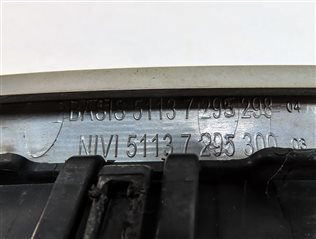 Thumbnail 6: 2013-2015 BMW 7-SERIES (F01 F02 F04) FRONT RIGHT PASSENGER HOOD VENT GRILLE