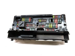 Thumbnail 6: 2015 BMW 740Li (F02) FRONT POWER DISTRIBUTION RELAY FUSE BOX