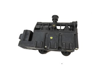 Thumbnail 4: 2011 LAND ROVER LR4 (L319) FRONT AIR SUSPENSION TRANSFER RELIEF VALVE