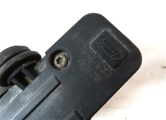Thumbnail 5: 2011 LAND ROVER LR4 (L319) FRONT AIR SUSPENSION TRANSFER RELIEF VALVE