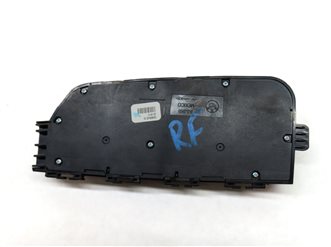 Thumbnail 5: 2014 BMW M235i COUPE (F22) FRONT RIGHT PASSENGER SEAT ADJUST SWITCH (BLACK)