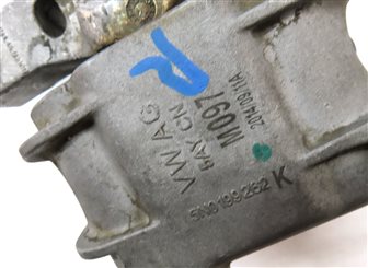 Thumbnail 8: 2015 AUDI Q3 (8U) 2.0L TURBO (CCTA) ENGINE FRONT RIGHT MOTOR MOUNT